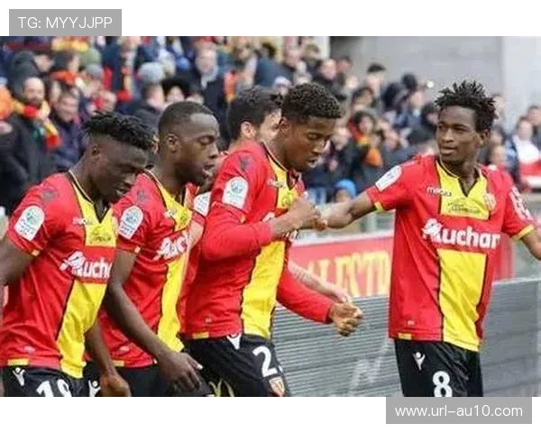 朗斯17轮仅丢13球，防守效率冠绝法甲